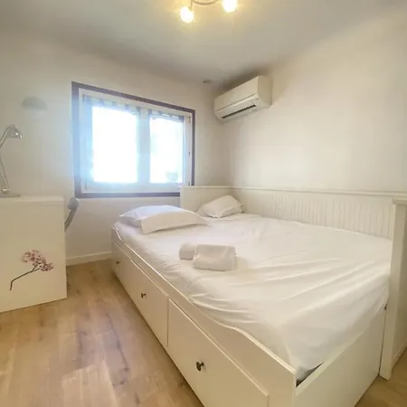 公寓 La Cle Maison De Ville, Clim, Wifi A La Bayore 耶尔
